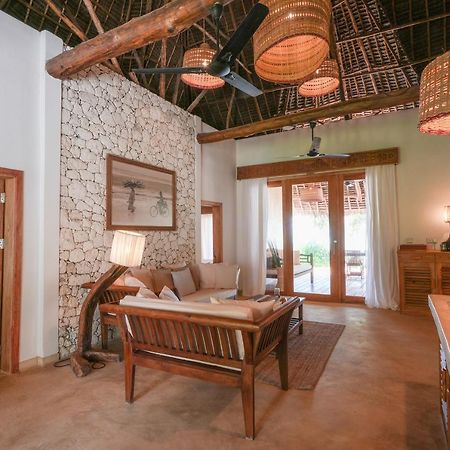 Villa Tulia มาเทมวu ภายนอก รูปภาพ